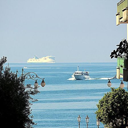 Casa Vacanze Velia Salerno Exterior photo